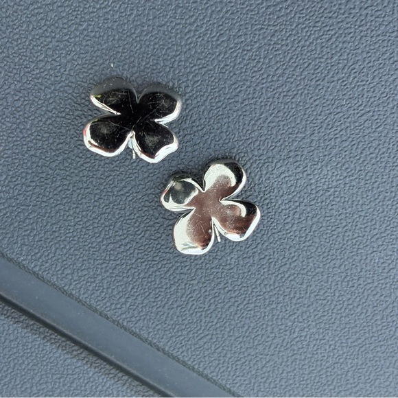Ann Taylor Silver Tone Clover Shamrock Stud Earrings Classic - Picture 3 of 5